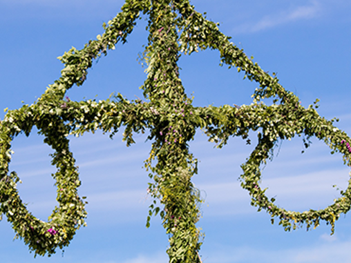 Bygga midsommarstång